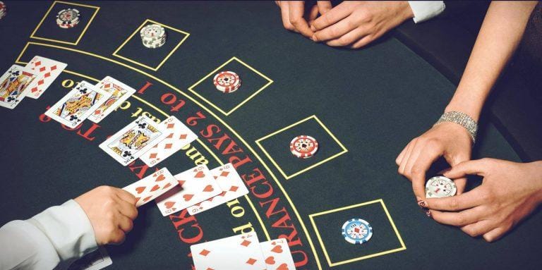 Lợi ích khi chơi Blackjack ở sòng bạc uy tín